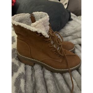 Universal threads leah sherpa hiker boot 6.5 6 1/2 tan